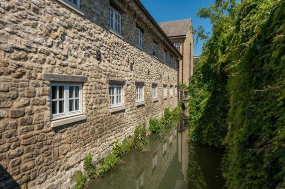 La casetta d’Àneu, Oxford Castle Esterno foto